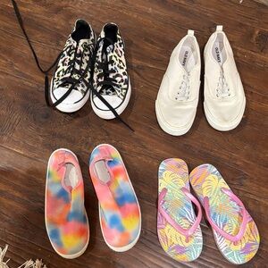 Casual Shoe Lot with Colorful Patterns - Canvas, Tie-Dye & Flip Flops. Sz 1